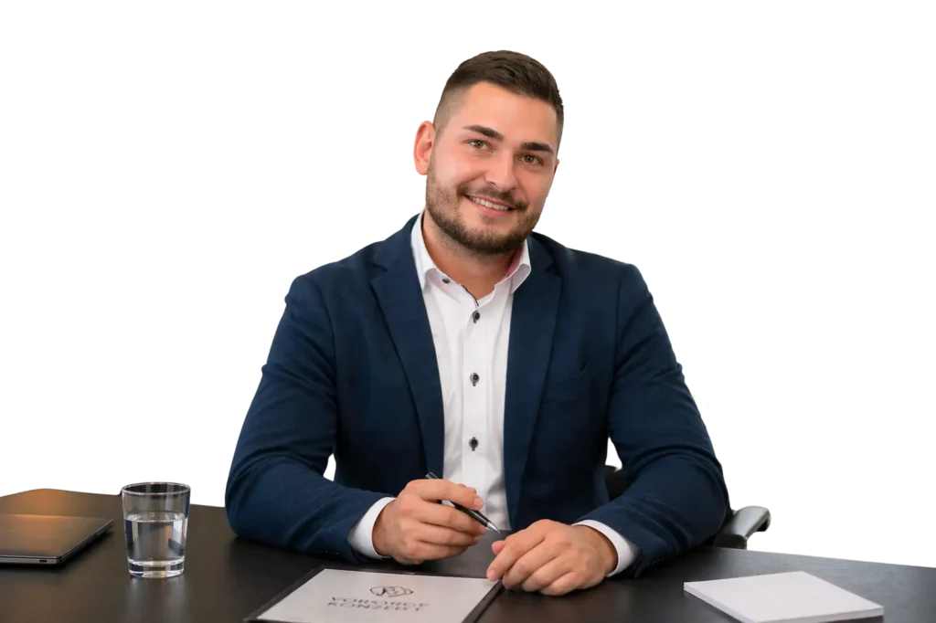 Ricardo Böhr am Schreibtisch